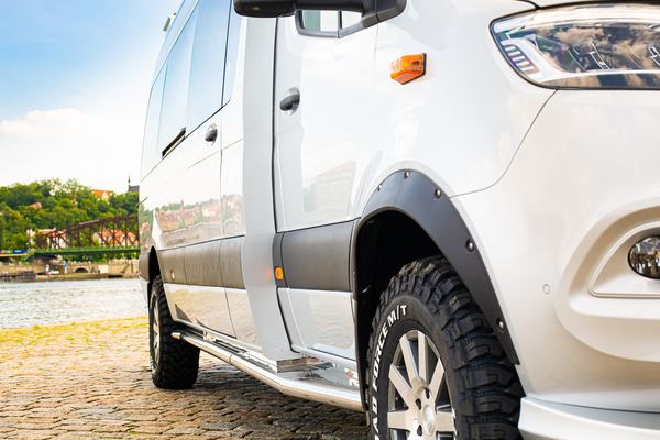 Front end on all-terrain tyres